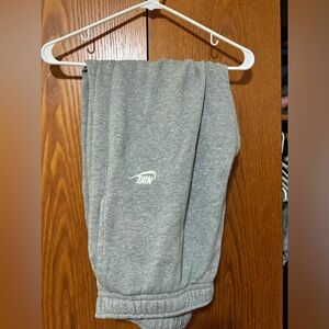 men’s gray nike sweatpants